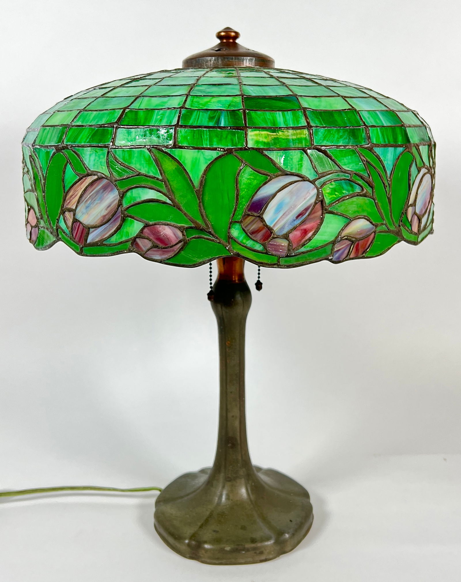 HANDEL ANTIQUE STAINED GLASS LAMP (1 of 3)