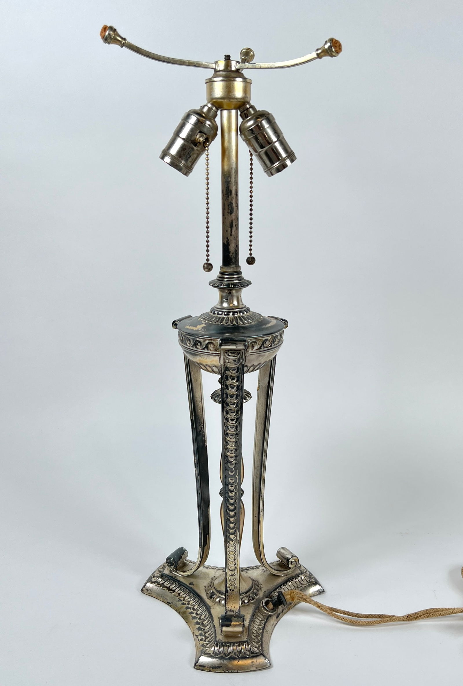 PAIRPOINT SILVERIZED TABLE LAMP: 21"H OVERALL