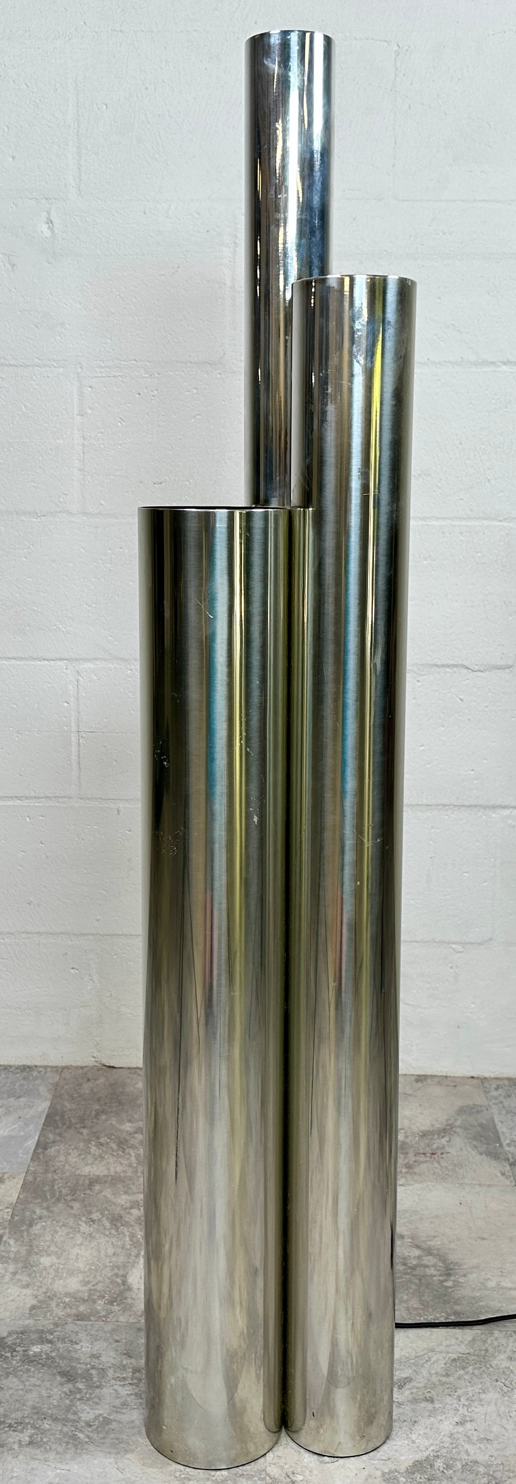 VLADIMIR KAGAN (ATTR.) SKYSCRAPER LAMP (1 of 2)