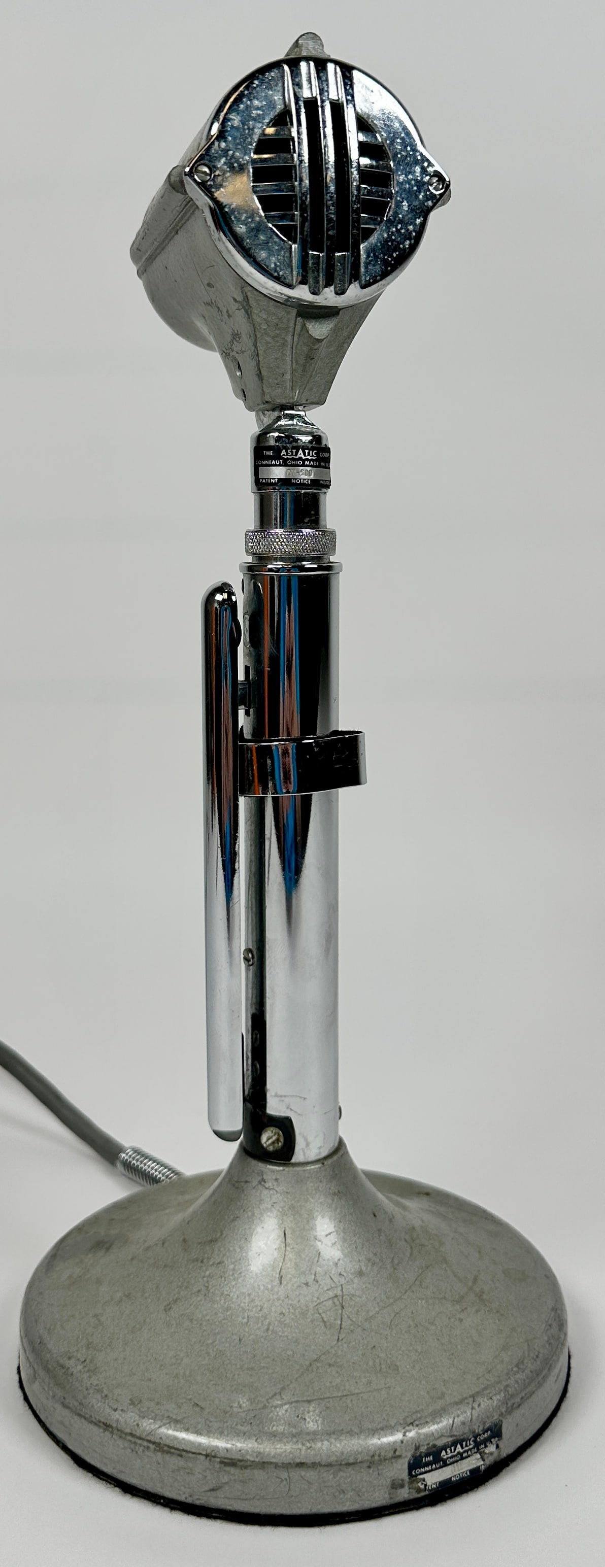 ASTATIC CORP. BROADCASTING MICROPHONE (1 of 4)