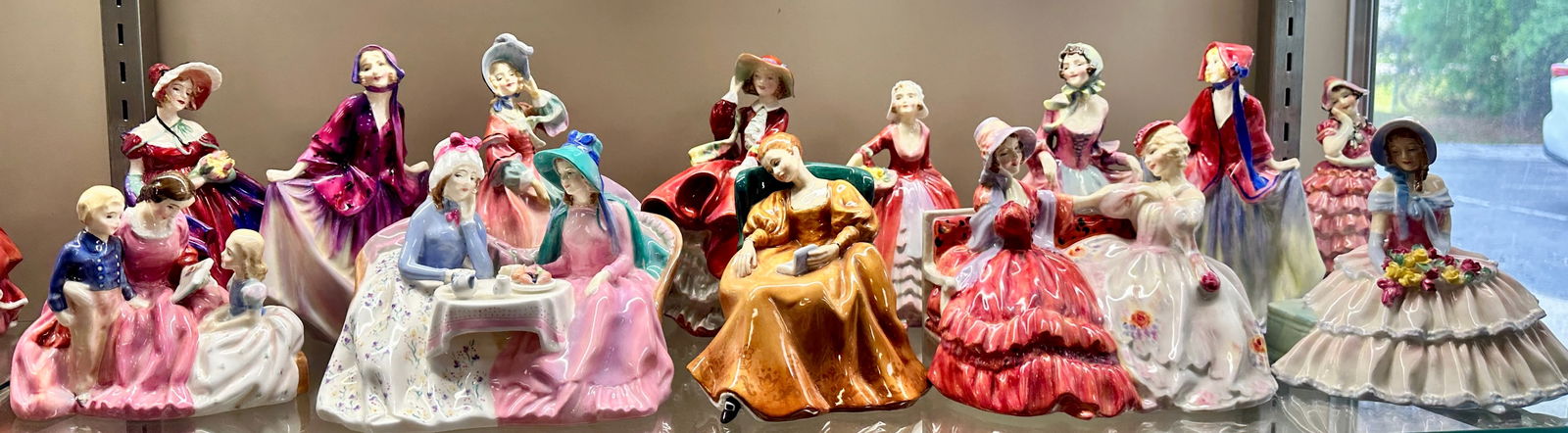 LARGE ROYAL DOULTON COLLECTION (1 of 1)