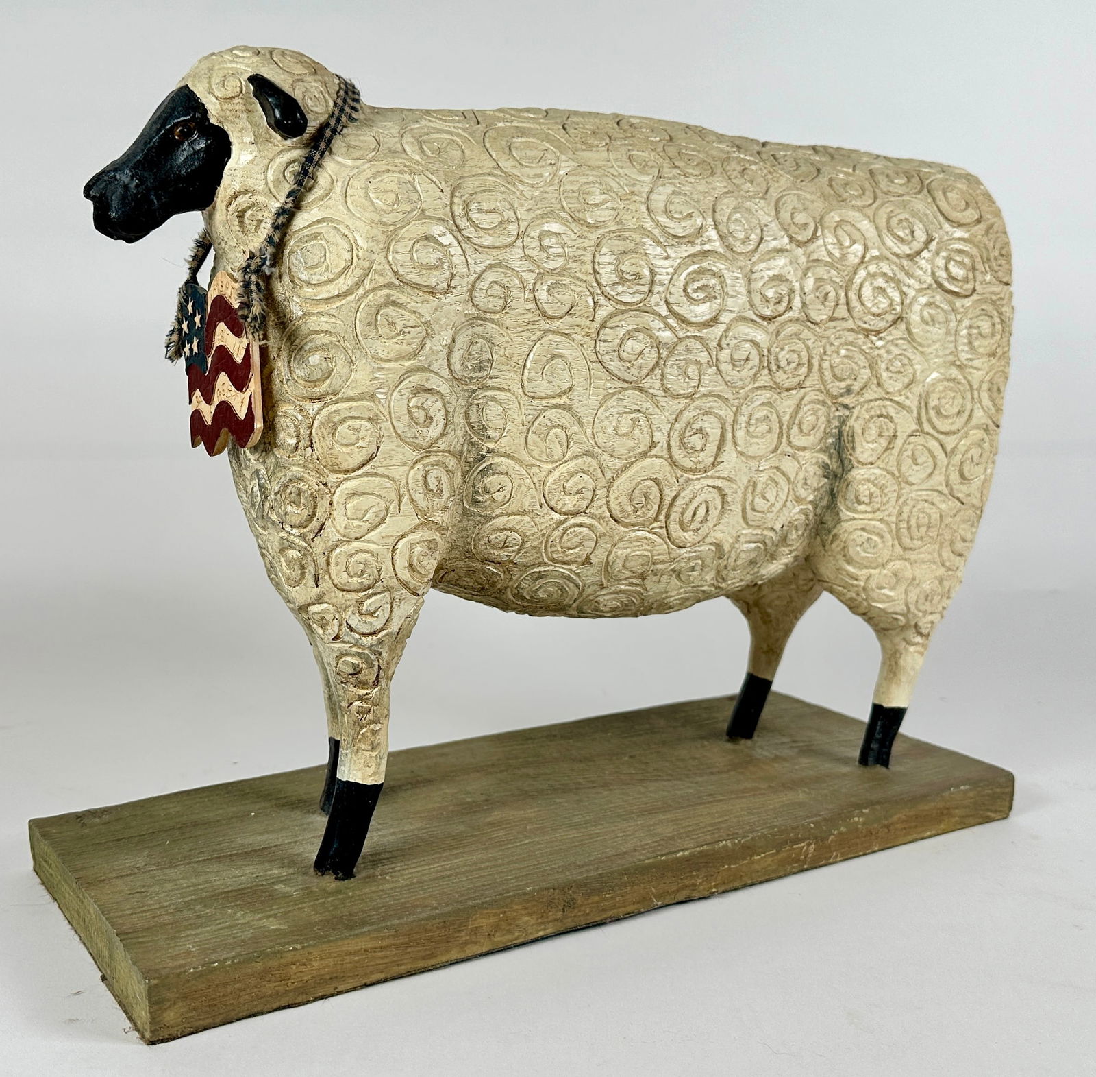 FOLK ART SHEEP (1 of 3)
