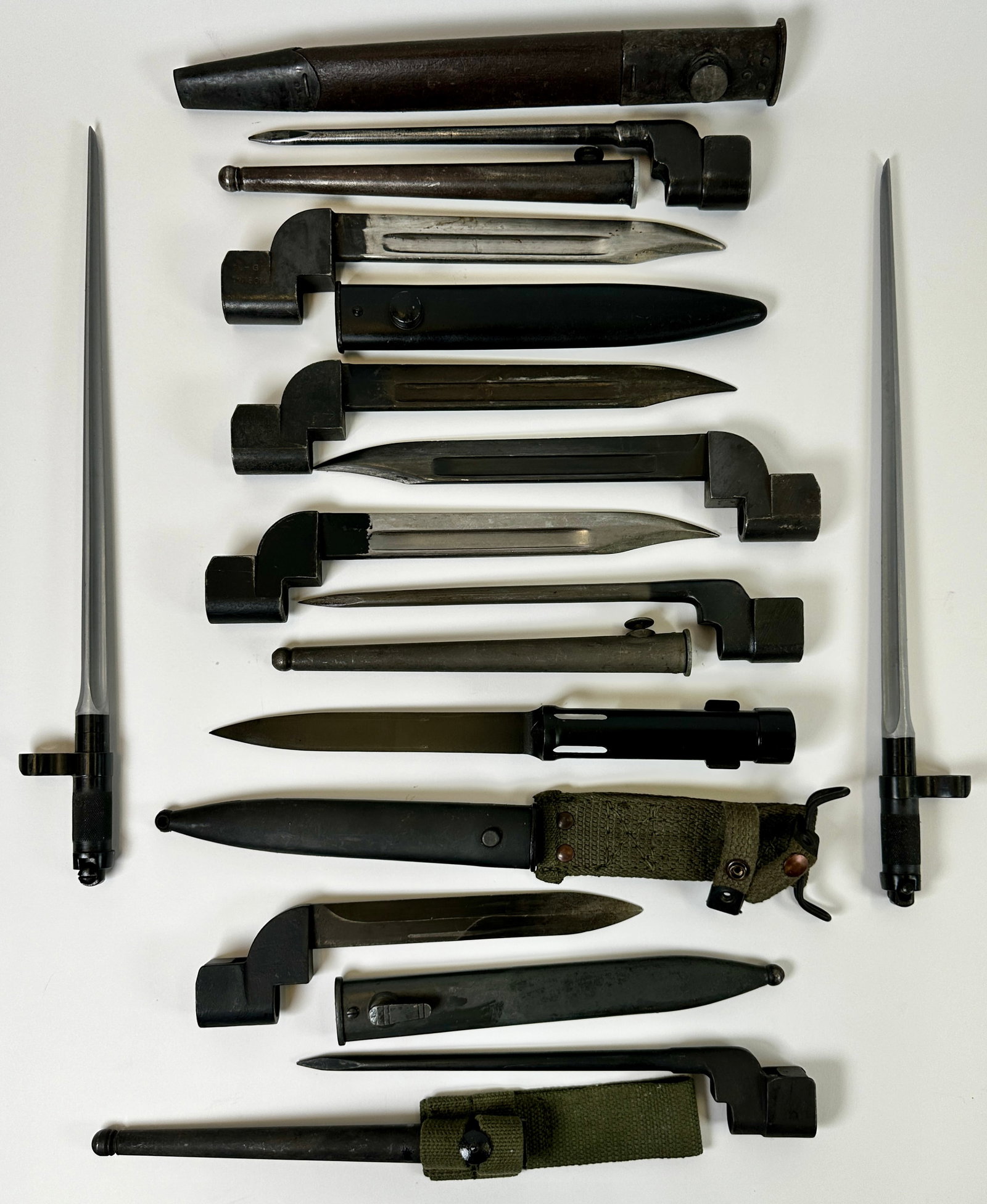 COLLECTION OF MILITARY BAYONETS: ASSORTED WORLD FORCES