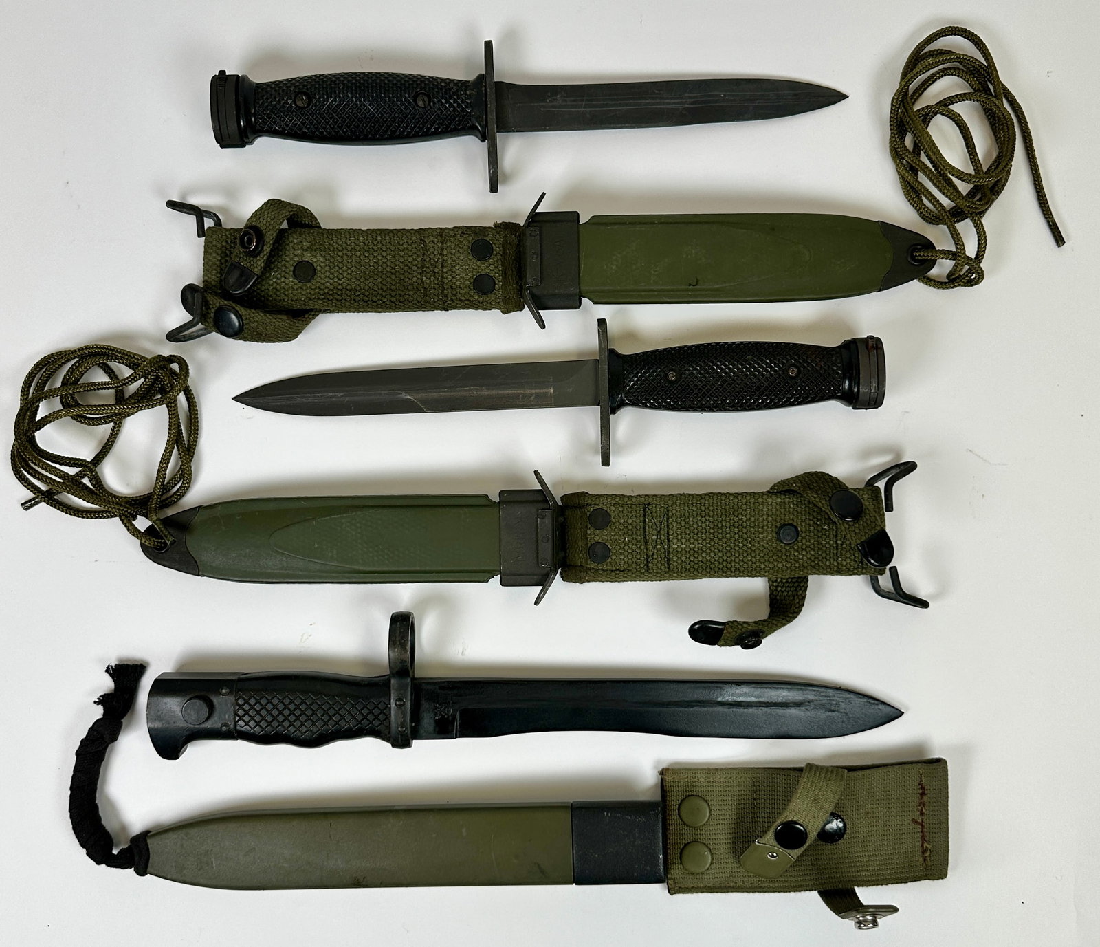 U.S. MILITARY BAYONETS: U.S. M1 M5 GRANAND, M4.