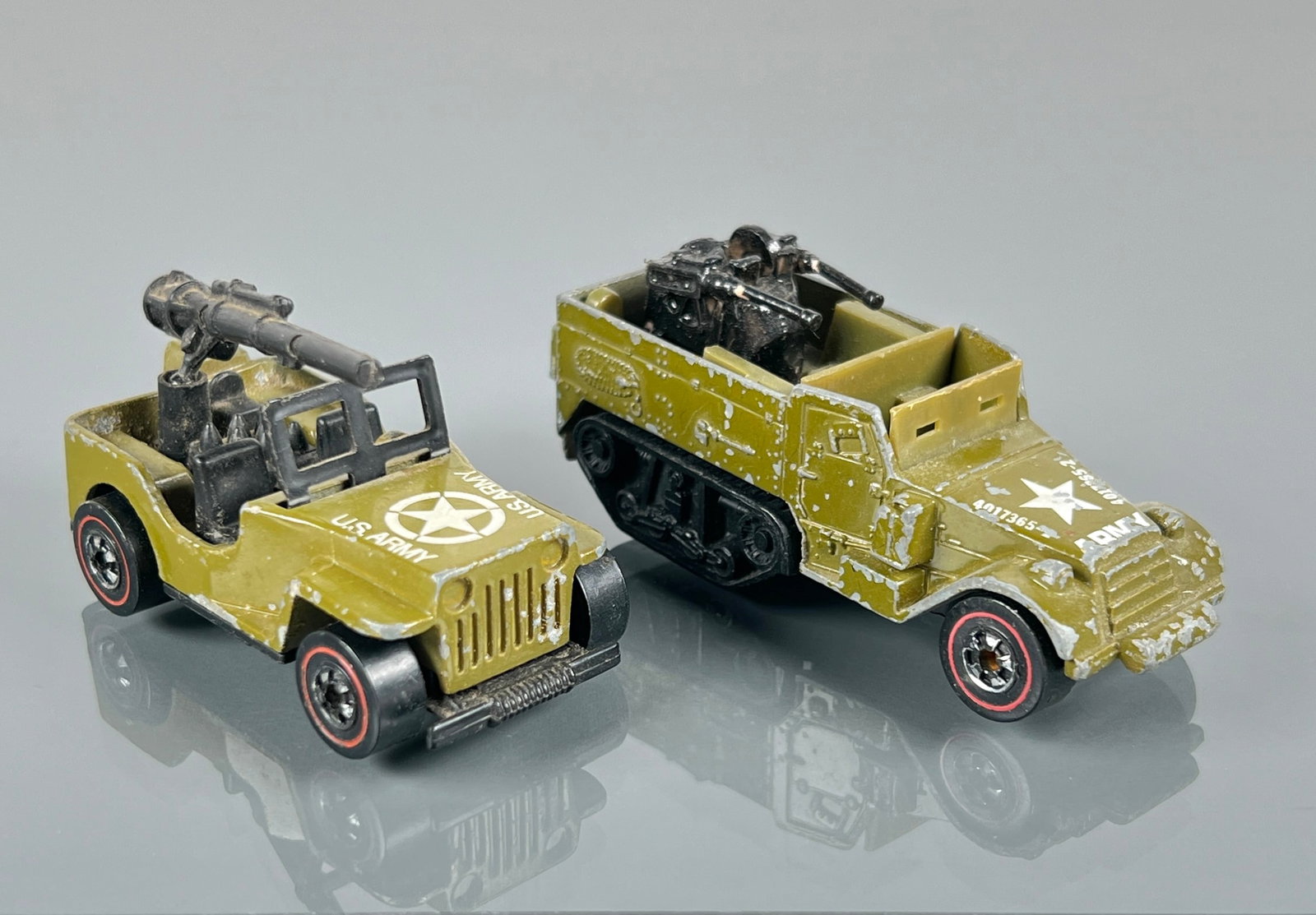 HOT WHEELS - Gun Slinger & Gun Bucket 1975-6 HK: 7664 & 9090, Good, light play wear on both, complete, 40-50% chrome on wheels