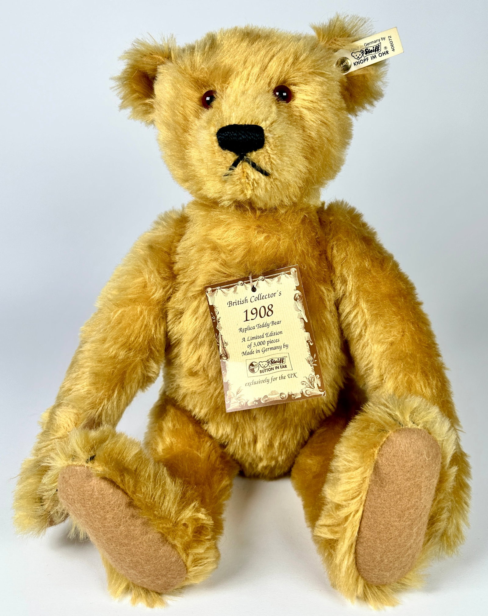 STEIFF - BRITISH COLLECTION TEDDY BEAR: U.K. EXCLUSIVE, 1994. GROWLER. 15"H