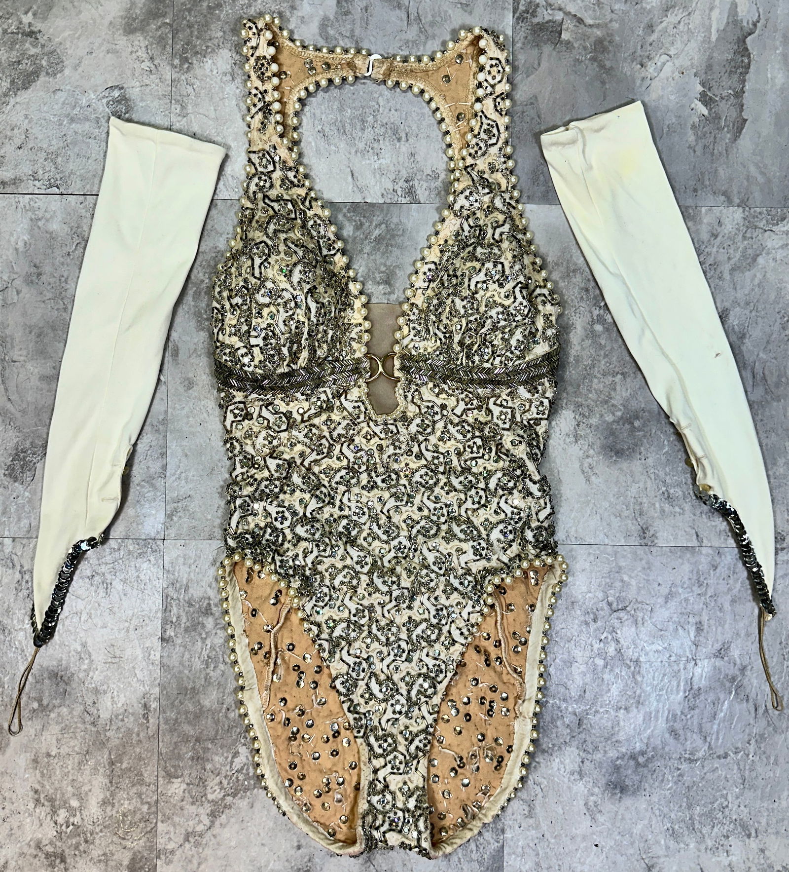 VINTAGE CIRCUS WARDROBE - JOANNE WILSON (1 of 1)