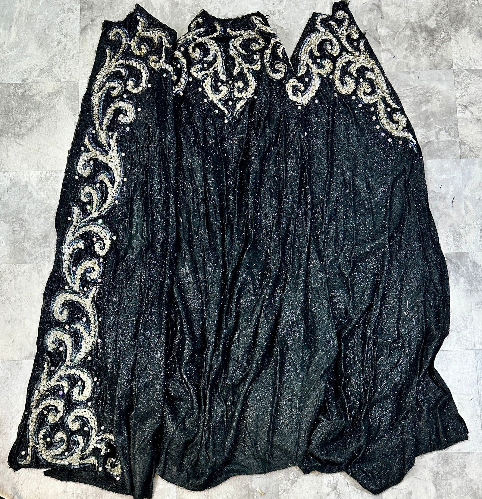 VINTAGE CIRCUS WARDROBE (1 of 1)