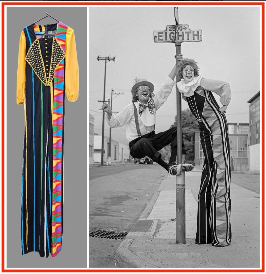STILT- WALKER CIRCUS WARDROBE (1 of 1)