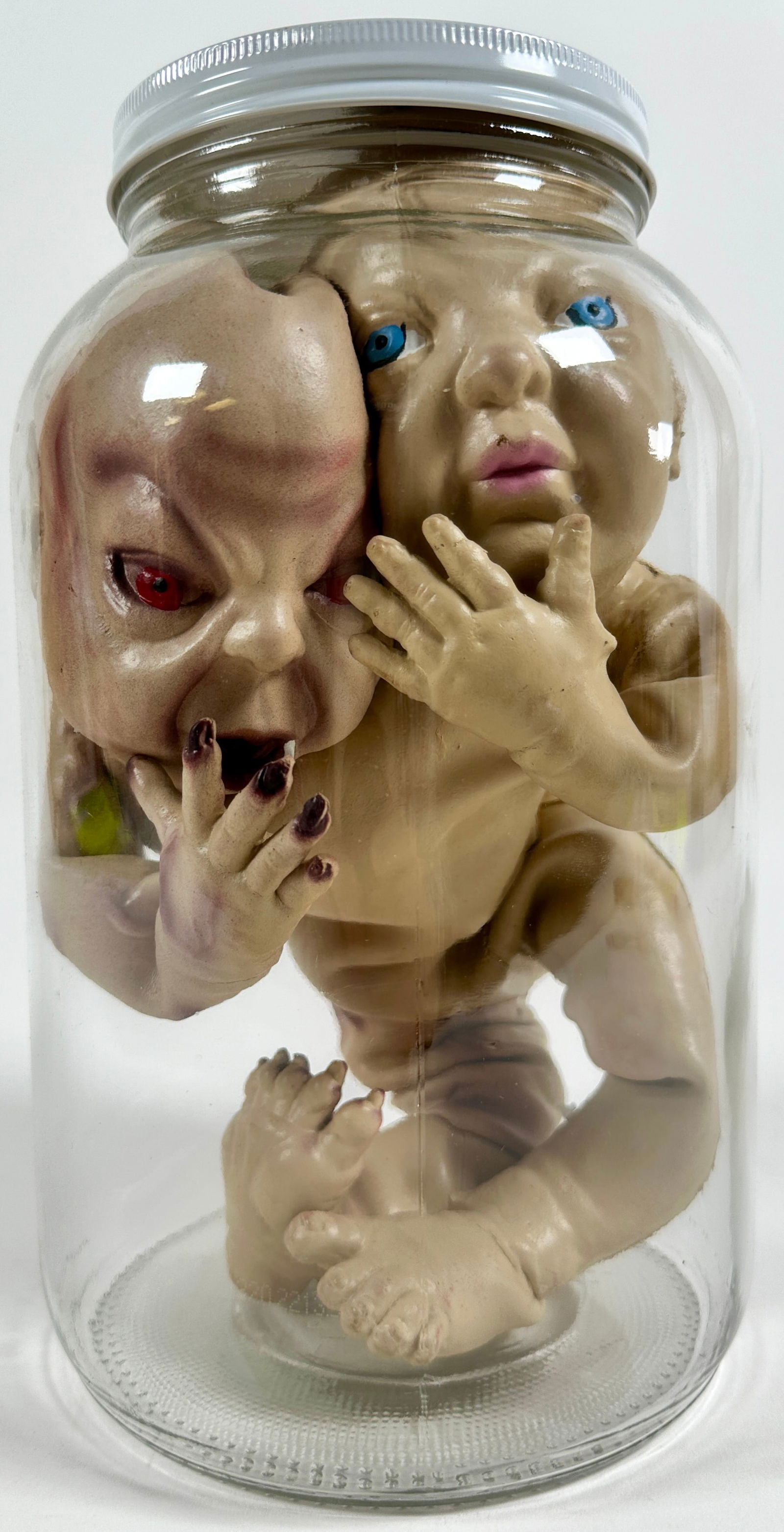 SIDESHOW SPECIMEN GAFF - TWO-HEADED ALIEN BABY (1 of 1)