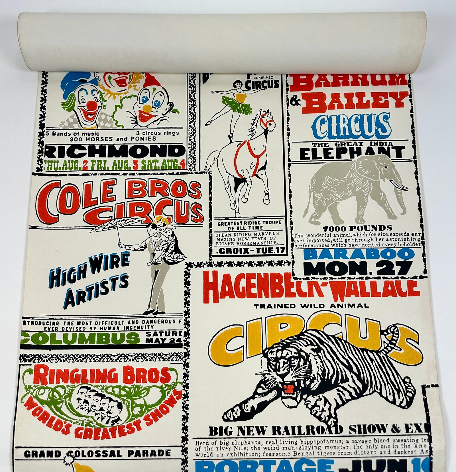 ROLL OF CIRCUS WALL PAPER: 20" W, HAS NOT BEEN UNROLLED. ROLL DIA. IS 2.5"