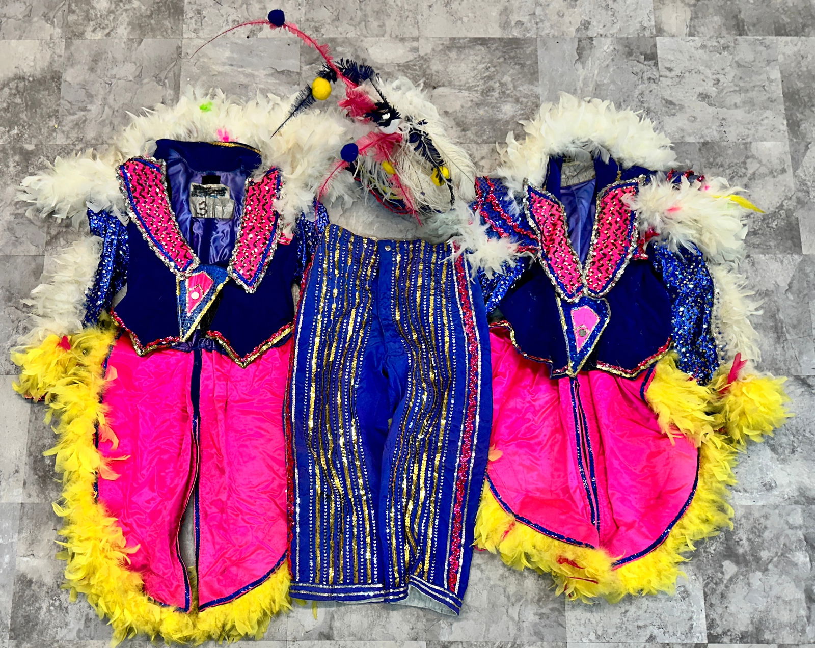 SHOW PARADE WARDROBE (1 of 2)