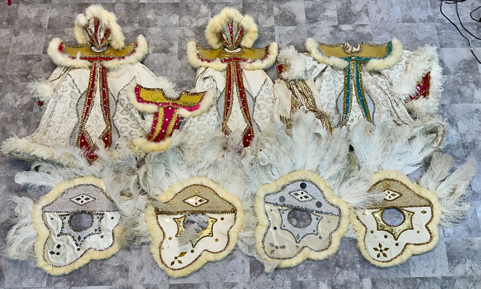 SHOW PARADE WARDROBE (1 of 5)