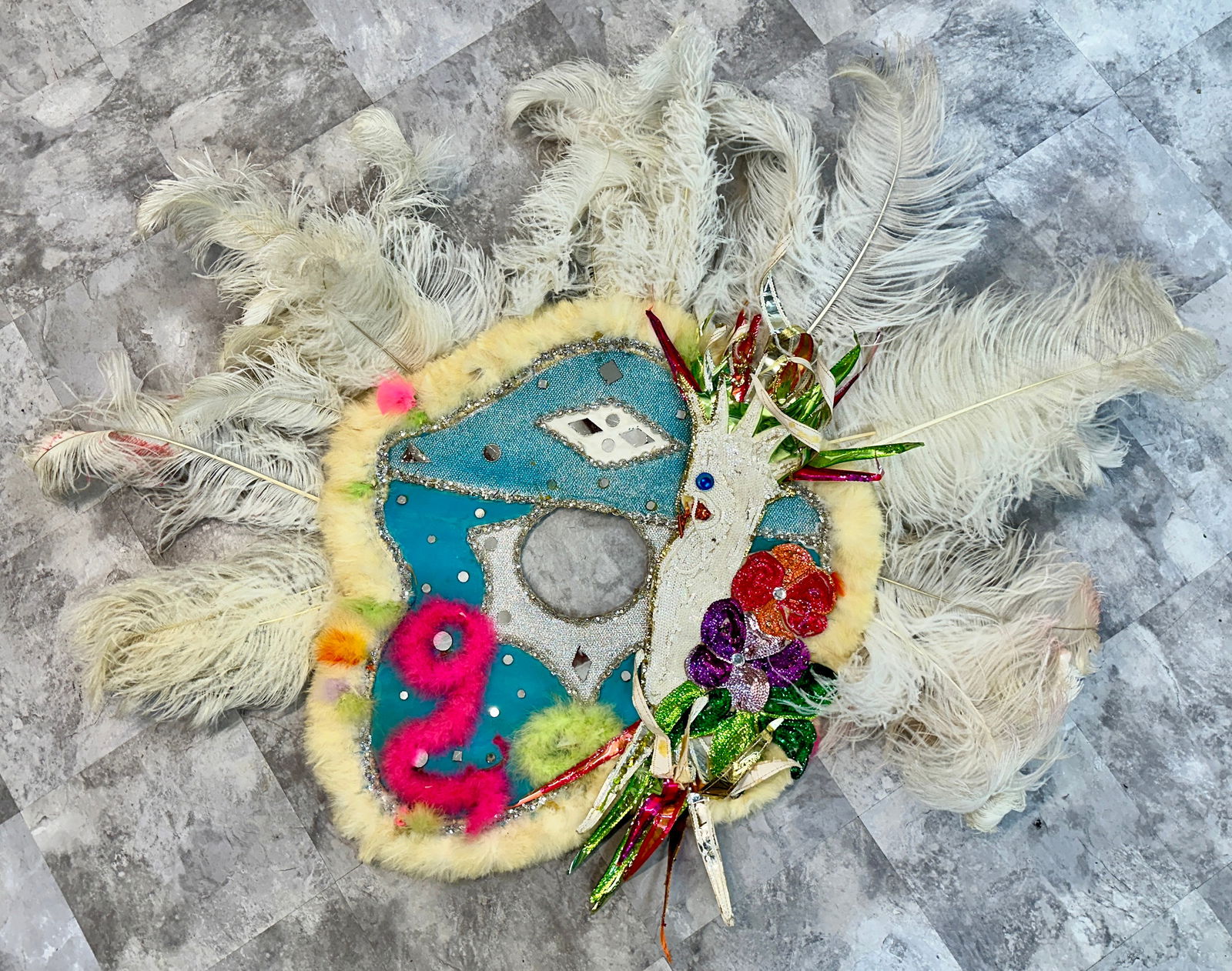 SHOW PARADE WARDROBE - PLUME (1 of 1)