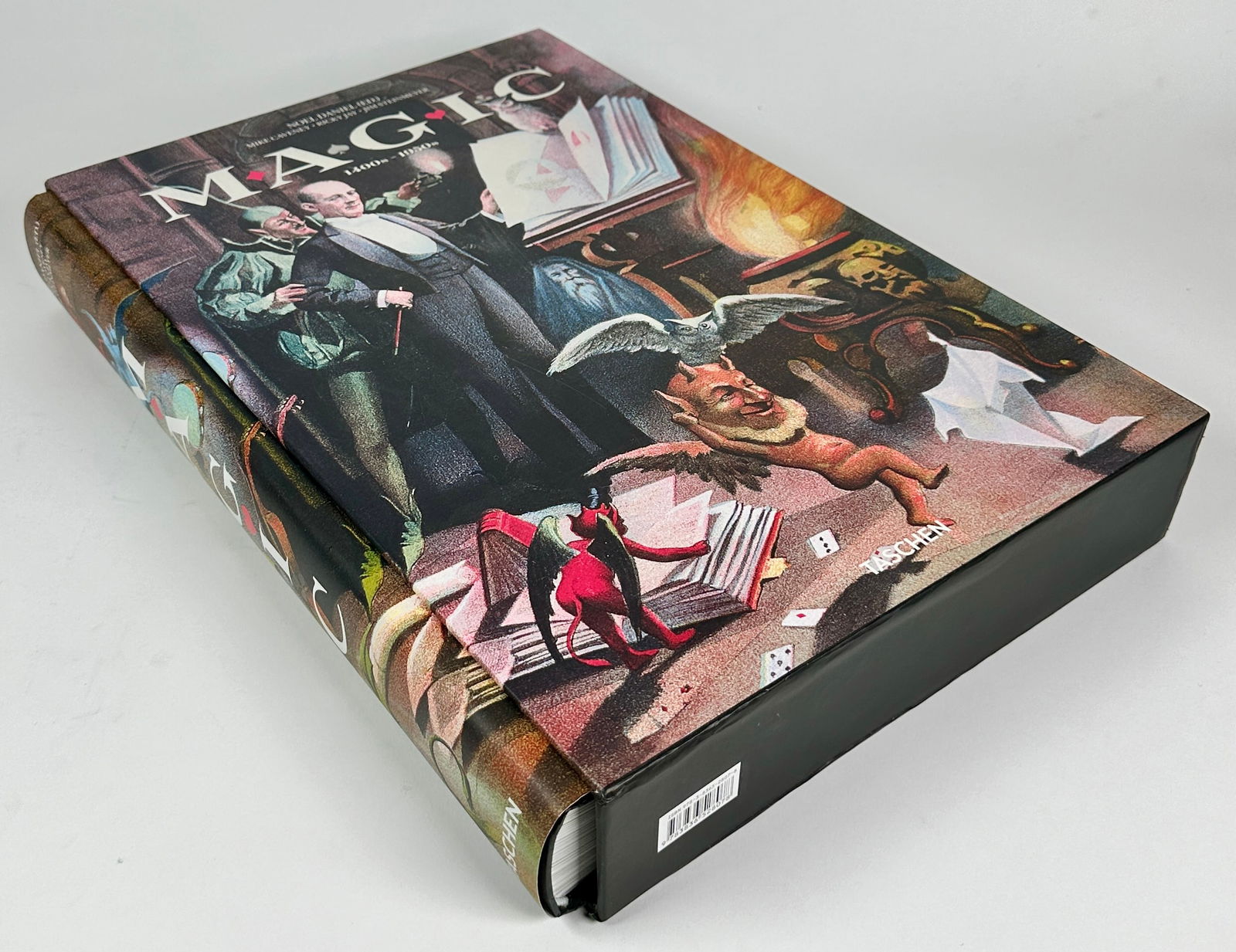 MAGIC - TASCHEN (1 of 3)