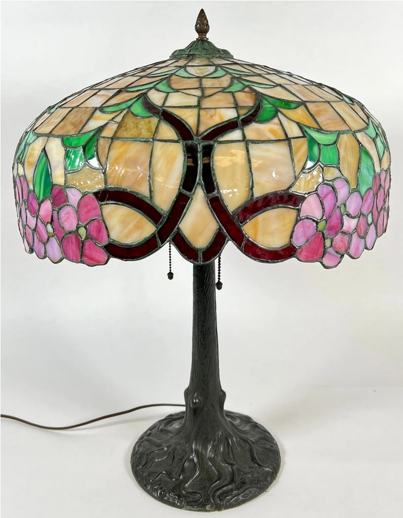 CHICAGO MOSAIC STAINED GLASS LAMP (1 of 4)