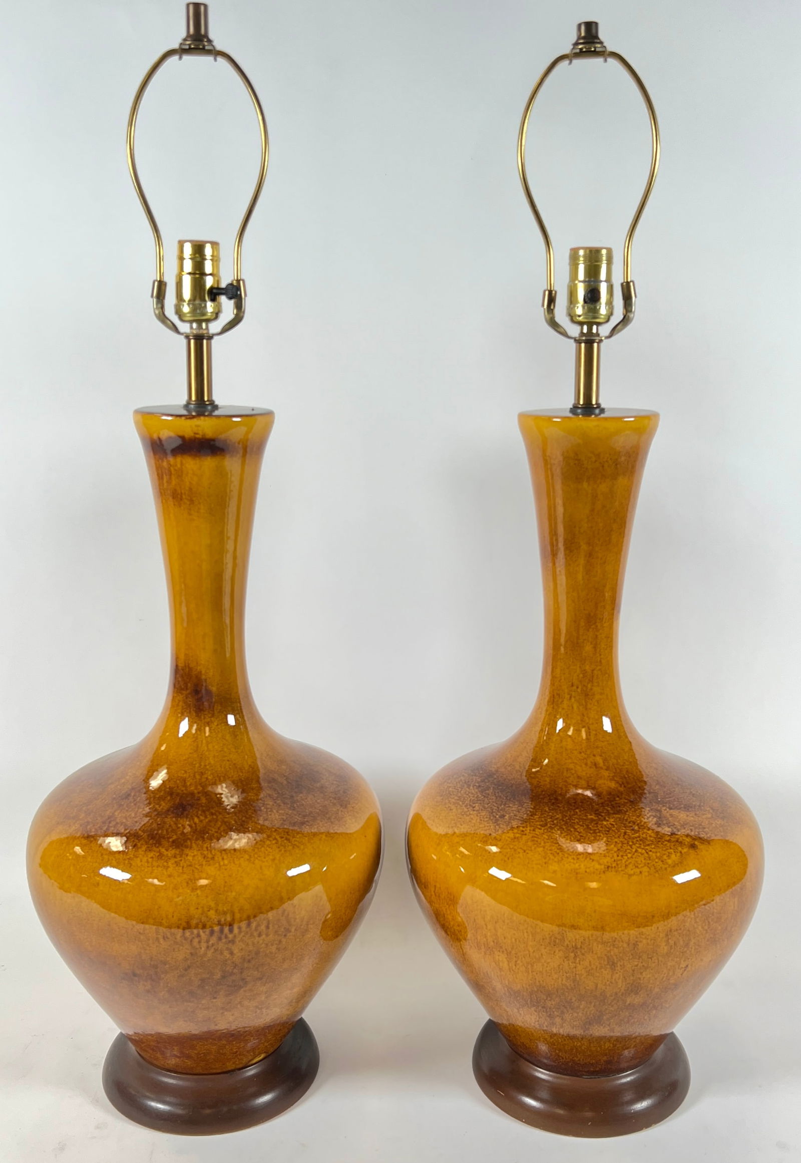 LARGE ART POTTERY TABLE LAMPS (1 of 1)