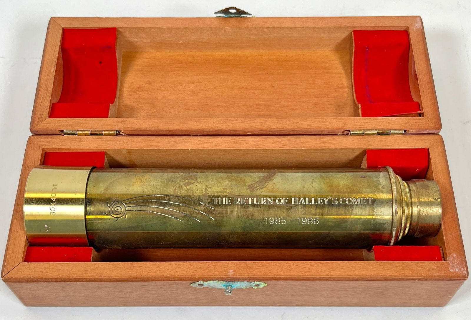 THE RETURN OF HALLEY'S COMET TELESCOPE (1 of 1)