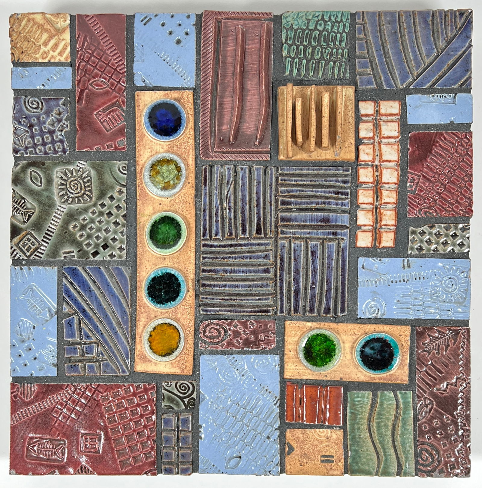 LARGE MULTI-TILE CHARGER - WALL HANGING (1 of 2)