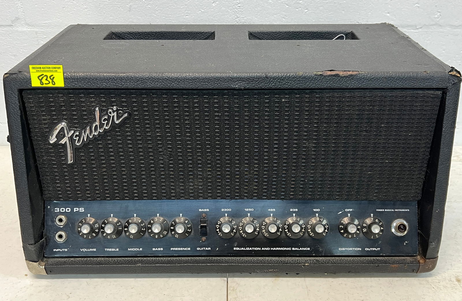 FENDER 300PS AMP HEAD (1 of 2)