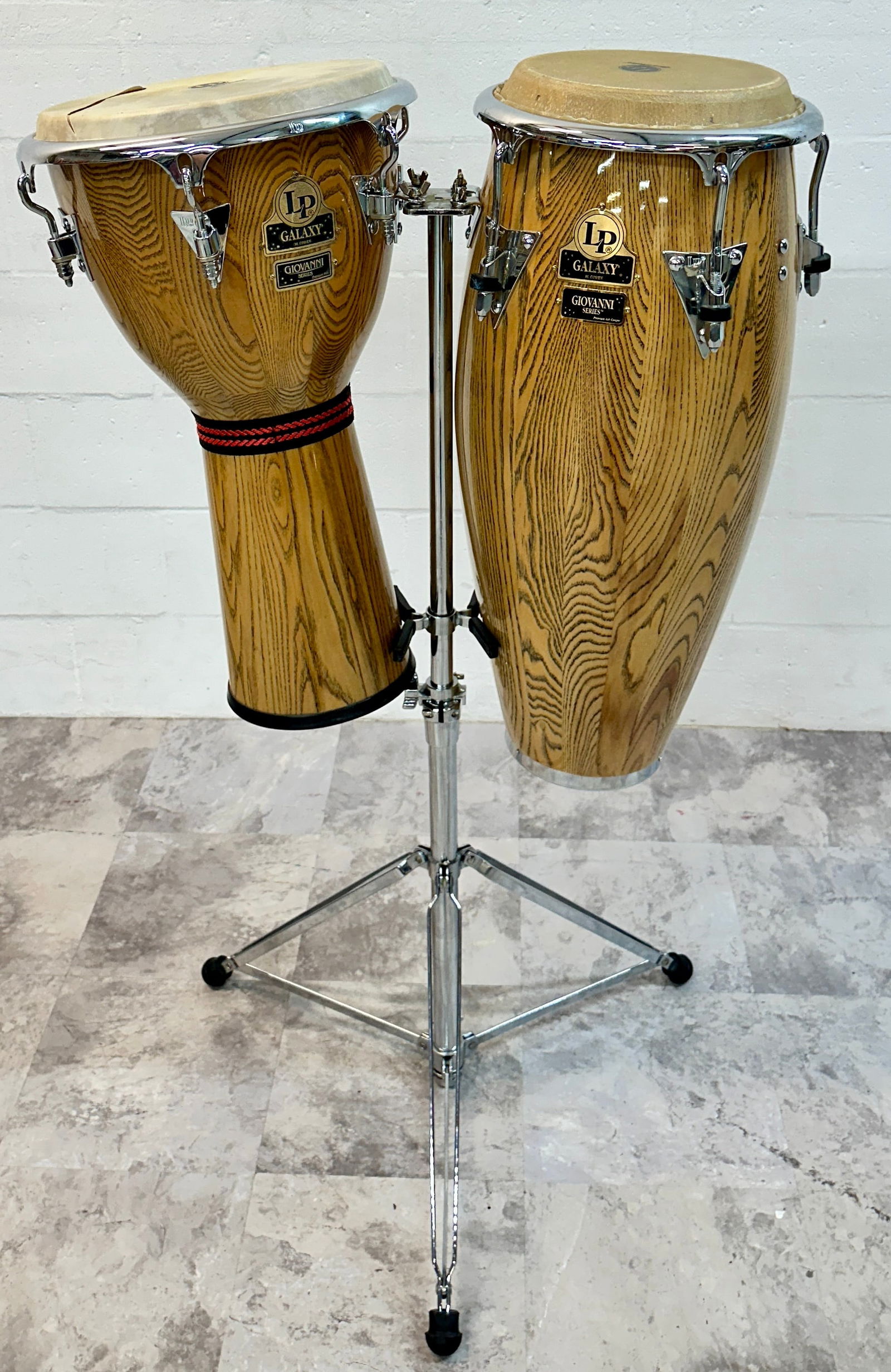 LP GALAXY GIOVANNI SERIES CONGA DJEMBE STAND (1 of 6)