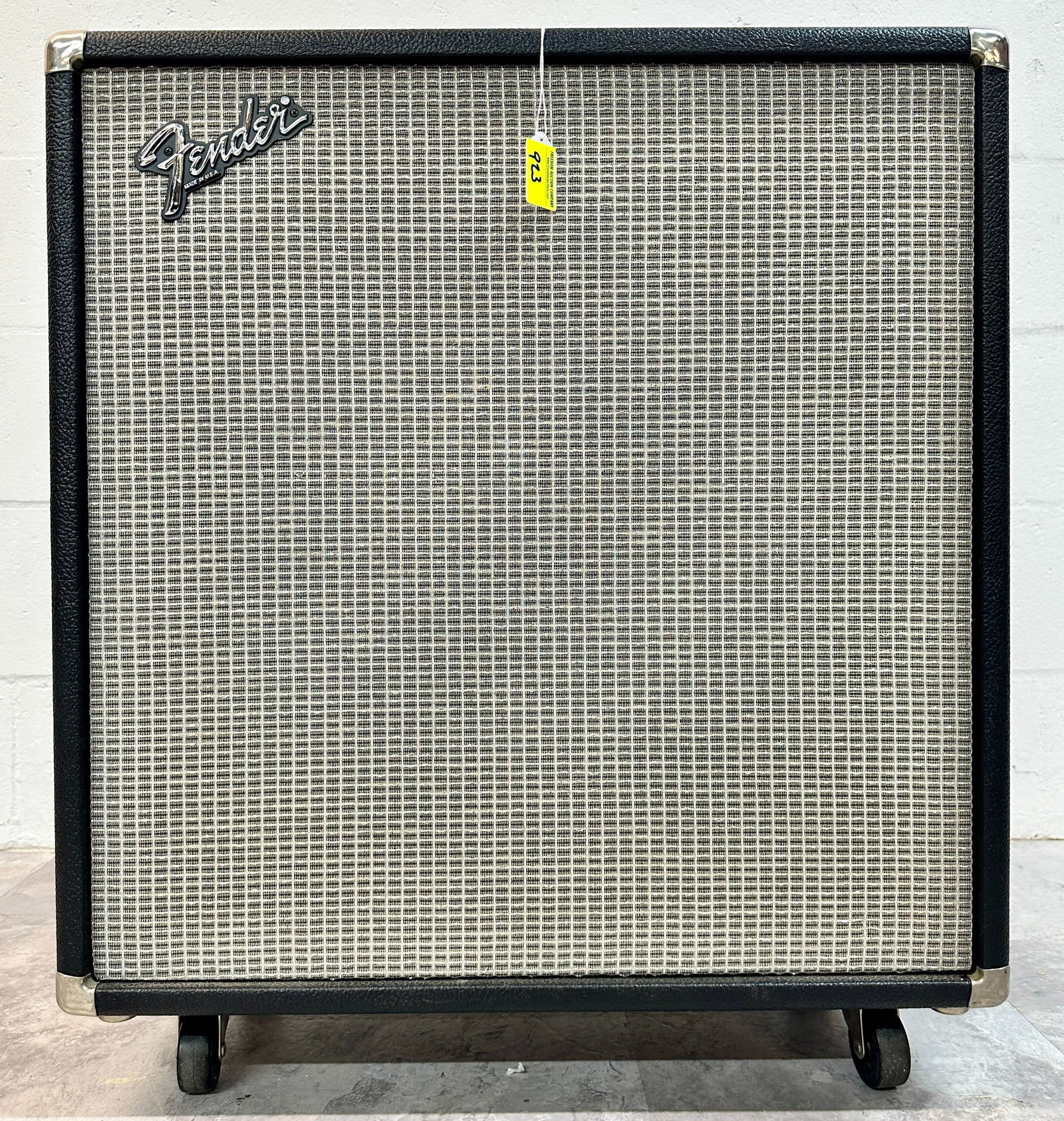FENDER 4-10 OB SPEAKER ENCLOSURE (1 of 3)