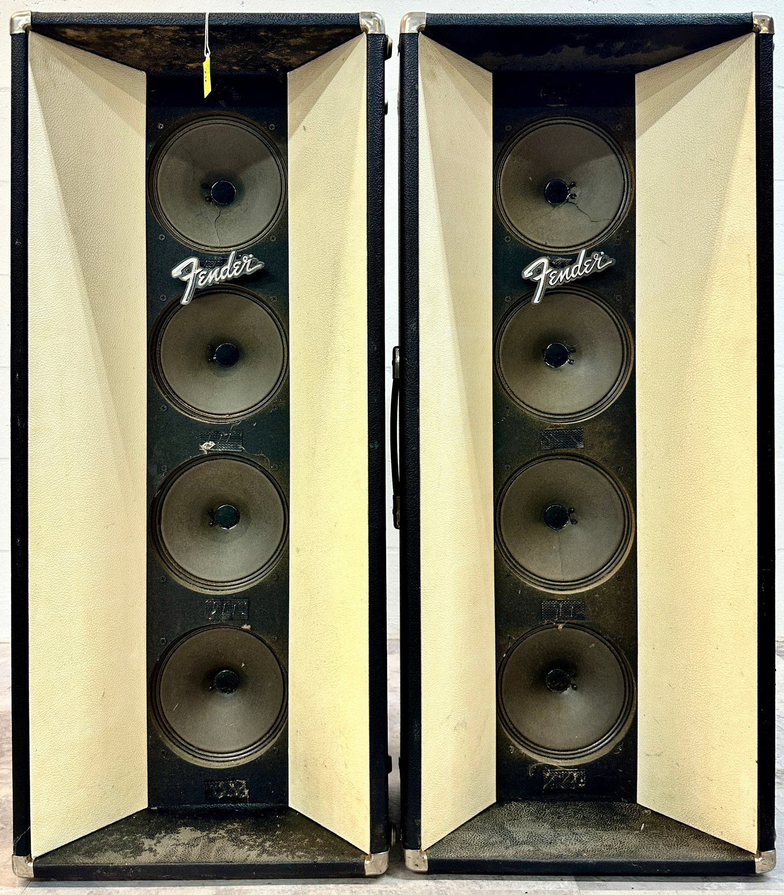 FENDER 4-8 SOUND COLUMNS (1 of 3)
