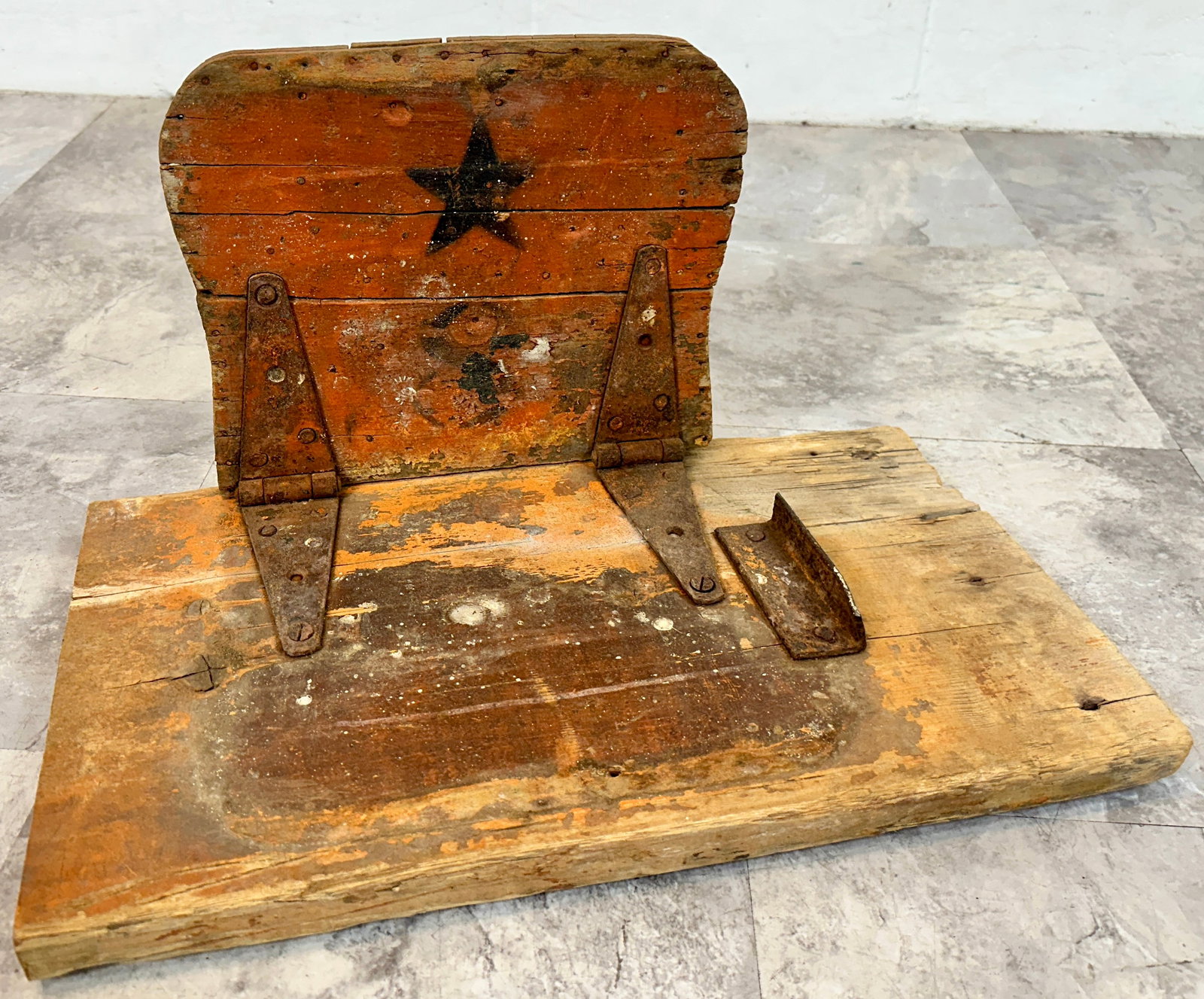 ANTIQUE BIBLE BACK CIRCUS SEAT: ATTR. SELLS FLOTO CIRCUS FOLDING SEAT. ROBERT F. HOUSTON COLLECTION.