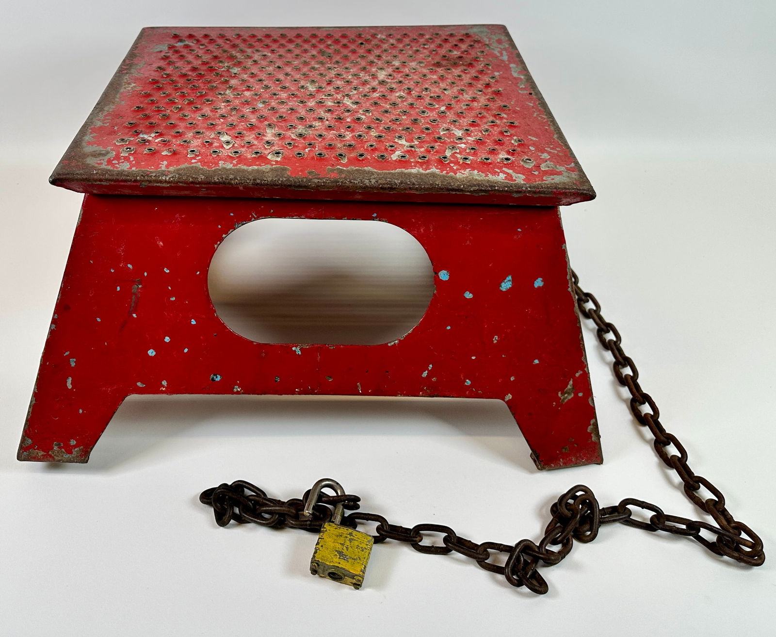 RINGLING BROS. BARNUM BAILEY CIRCUS TRAIN STEP BOX (1 of 1)