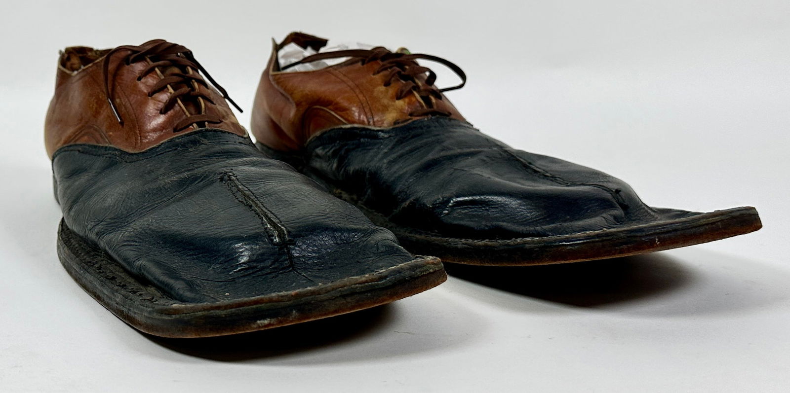OTTO GRIEBLING CIRCUS TRAMP CLOWN SHOES (1 of 7)