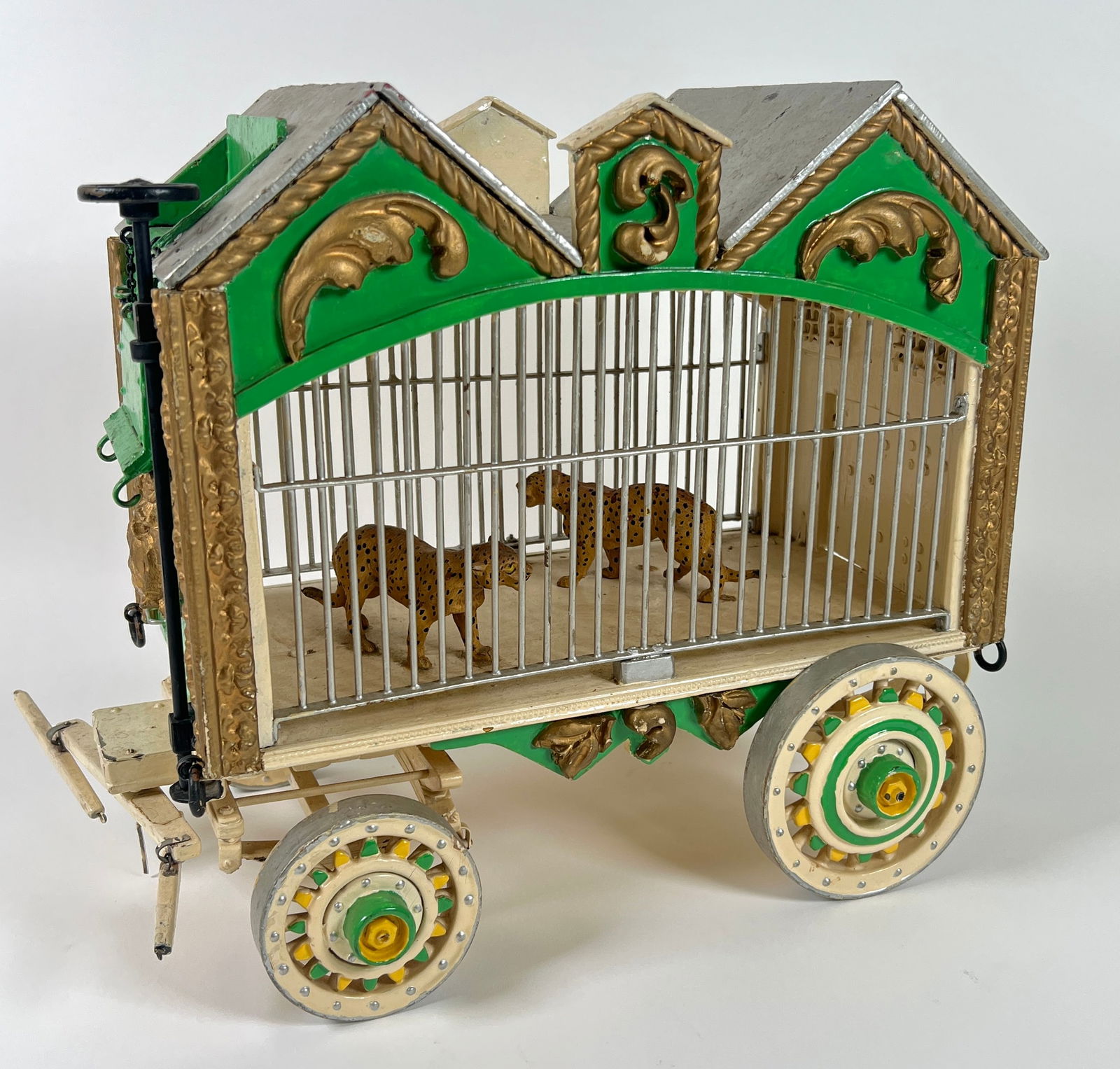 CHARLES MILROY CIRCUS WAGON MODEL (1 of 4)