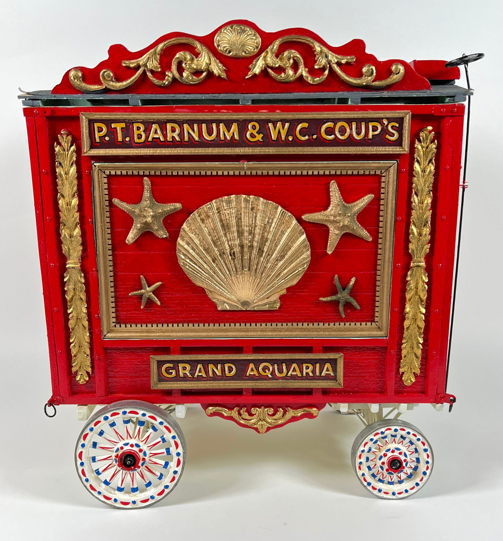 P.T. BARNUM W.C. COUP'S AQUARIA WAGON MODEL (1 of 5)