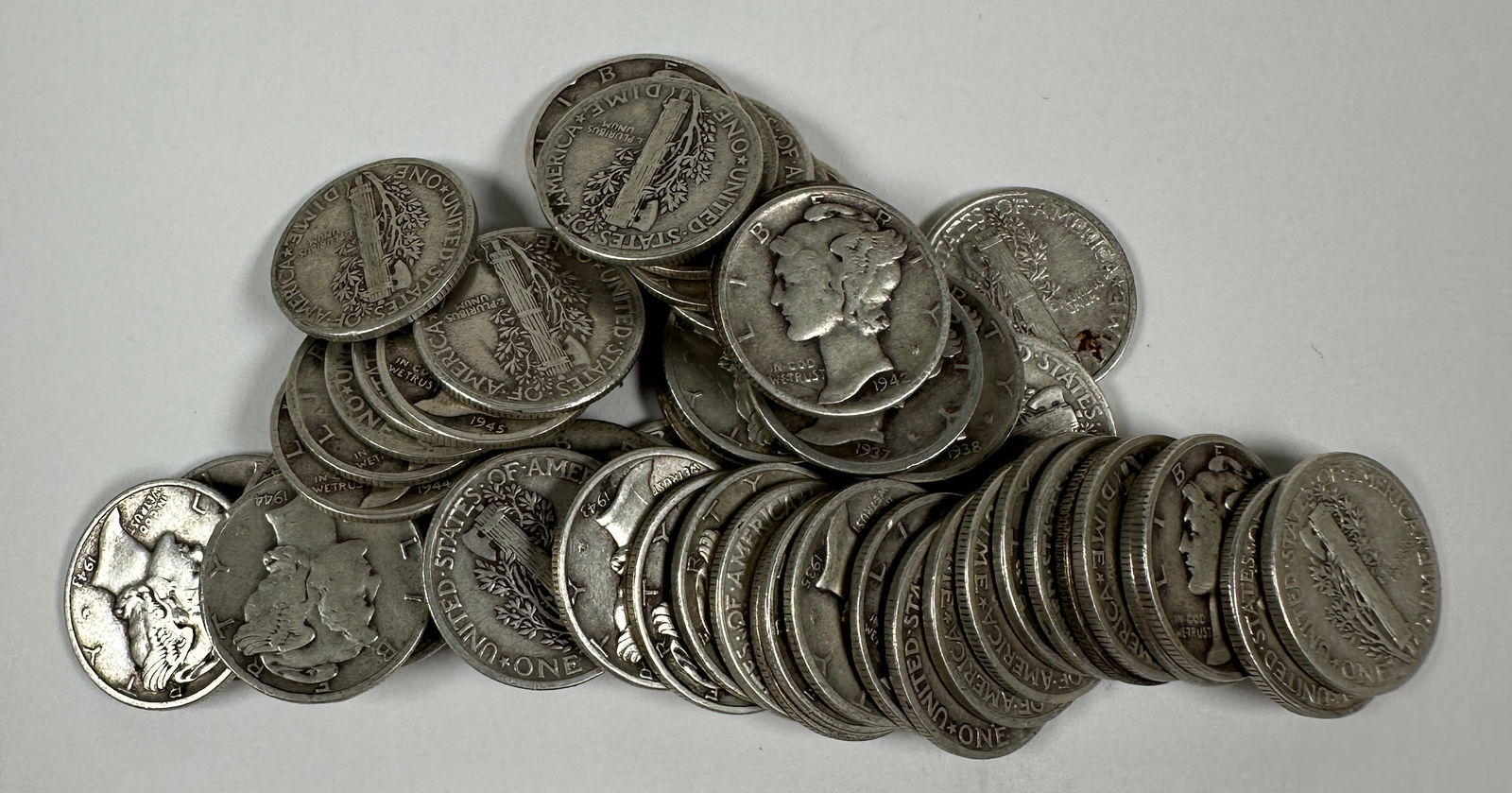 MERCURY SILVER DIME ROLL (1 of 1)