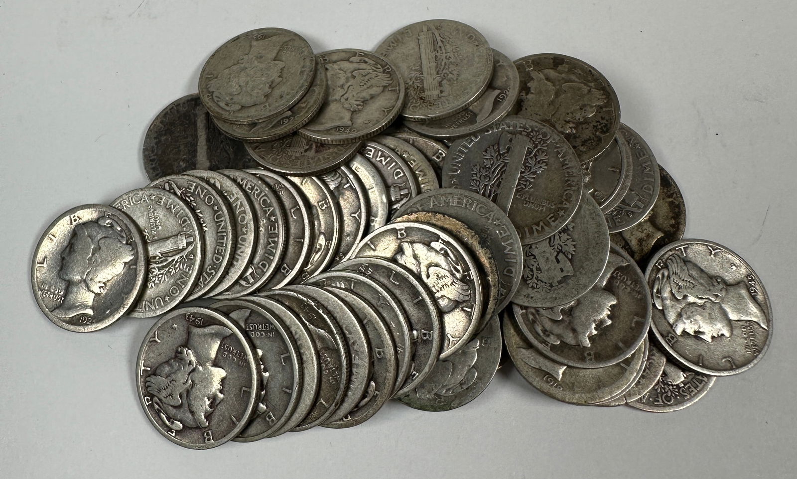 MERCURY SILVER DIME ROLL (1 of 1)