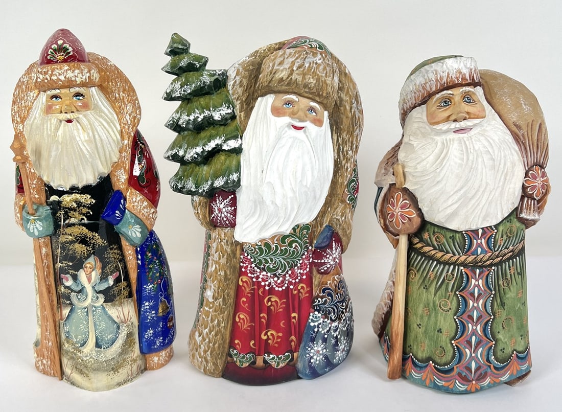 RUSSIAN LACQUER SANTA CLAUS FIGURES: SIGNED. TALLEST 10"