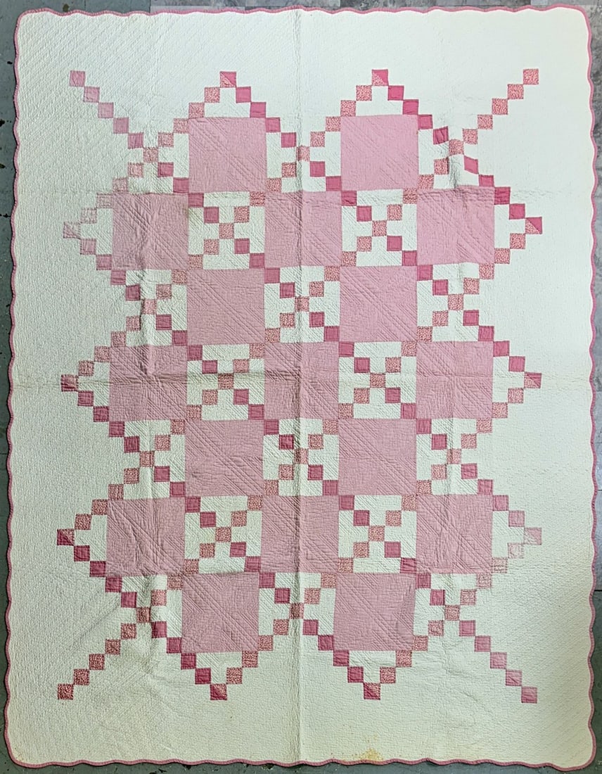 VINTAGE HM IRISH CHAIN QUILT: VINTAGE WITH SCATTERED WEAR/STAINING. 72"X92"