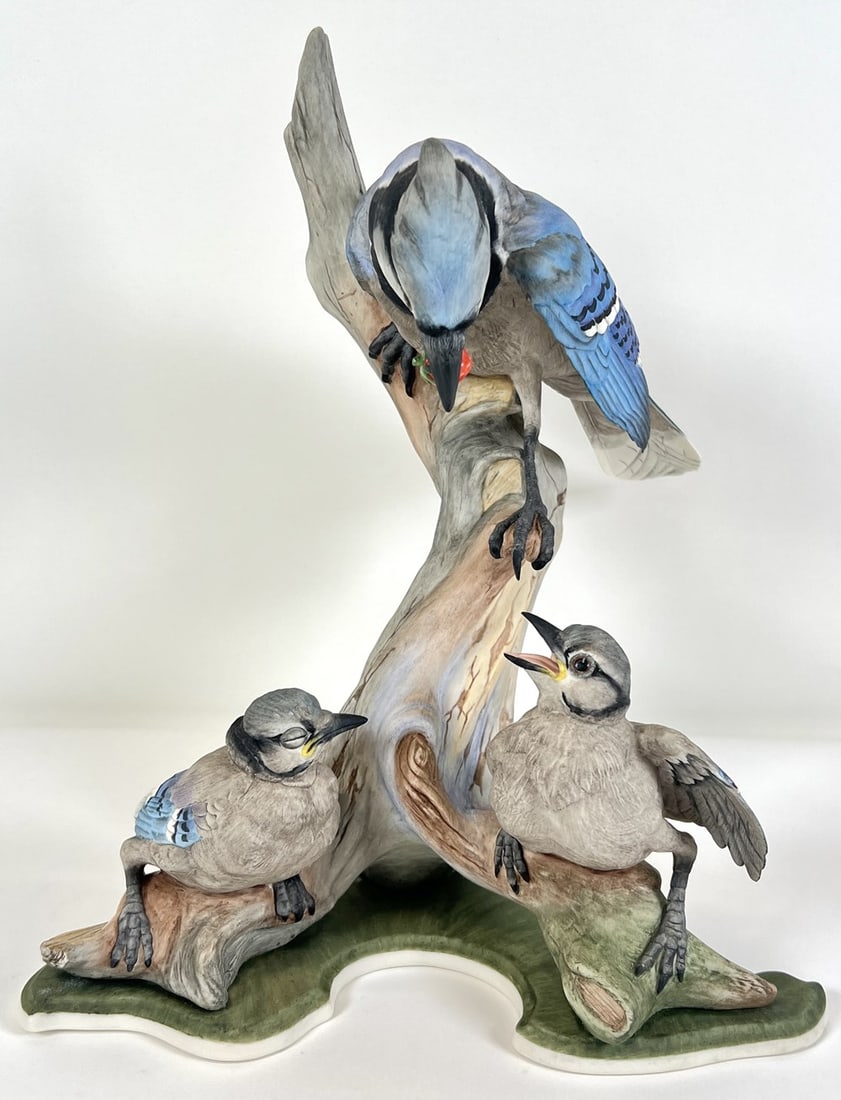 BOEHM PORCELAIN BIRD: LIMITED EDITION BLUE JAYS #466, 13.5". LOCAL PICK UP ONLY, WE WILL NOT SHIP THIS ITEM.