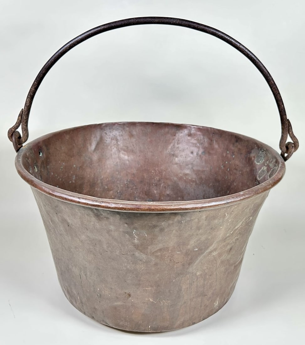 LARGE WITCH'S CAULDRON: LARGE COPPER POT WITH HANDLE. 21" DIA., 12"H PLUS HANDLE