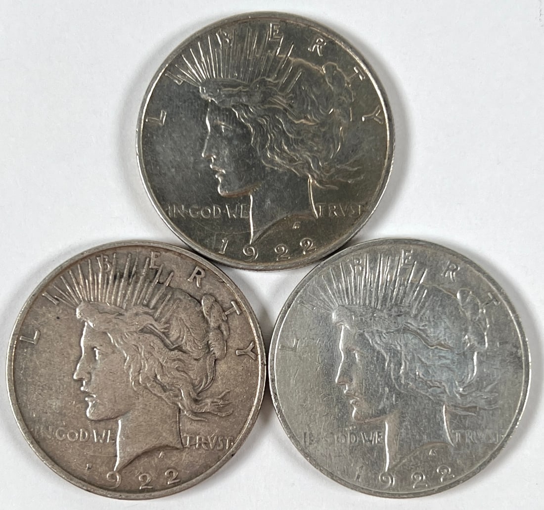 1922-D PEACE SILVER DOLLARS: LOT OF 3 CIRCULATED SILVER DOLLARS
