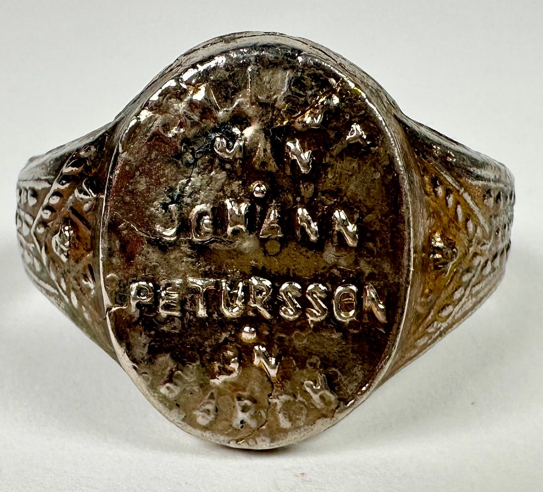 The Viking Giant - Johann Petursson Sideshow Giant Ring (1 of 2)