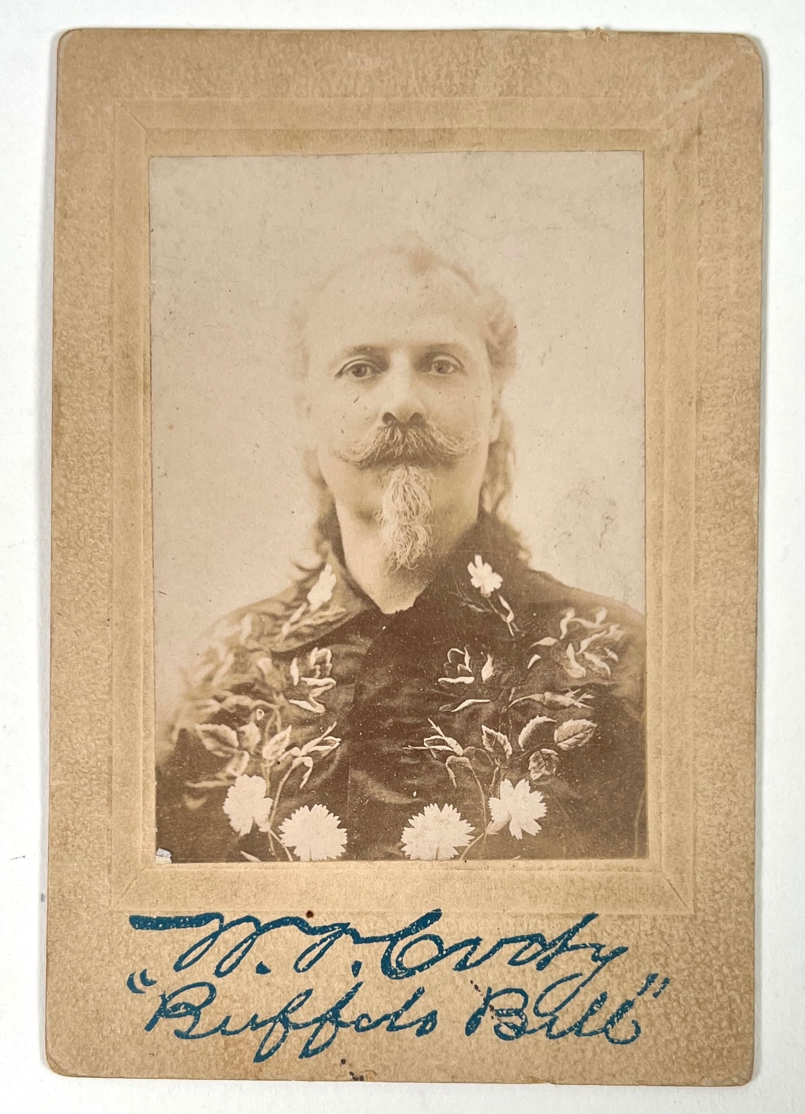 Buffalo Bill Cabinet Card Photograph (1 of 1)