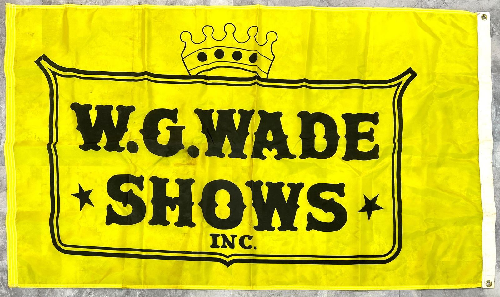 W.G. Wade Shows Nylon Flag (1 of 1)