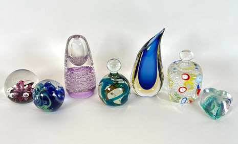 COLLECTION OF ART GLASS WEIGHTS