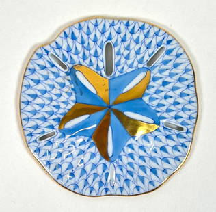 HEREND - HUNGARY, FISHNET SAND DOLLAR: MARKED, EXCELLENT. FISHNET IN BLUE, 15594. 1.75"