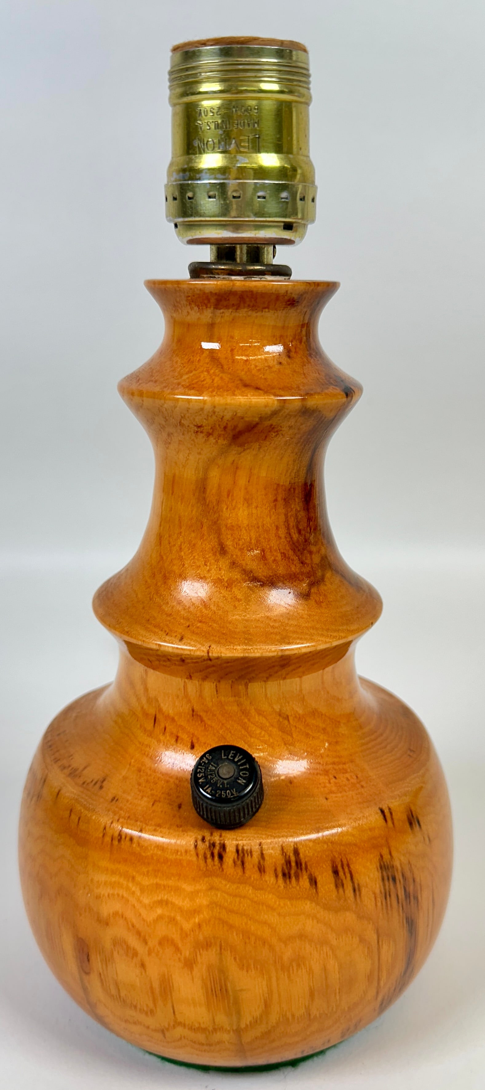 WILLIAM D. BEARD - LANCASTER TURNED WOOD LAMP (1 of 3)