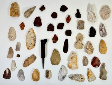 COLLECTION OF FOUND OBJECTS - POINTS