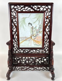 CHINESE FAMILLE ROSE PORCELAIN TABLE SCREEN