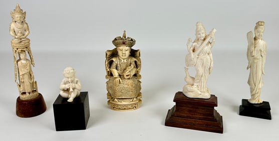 COLLECTION OF ORGANIC CARVINGS
