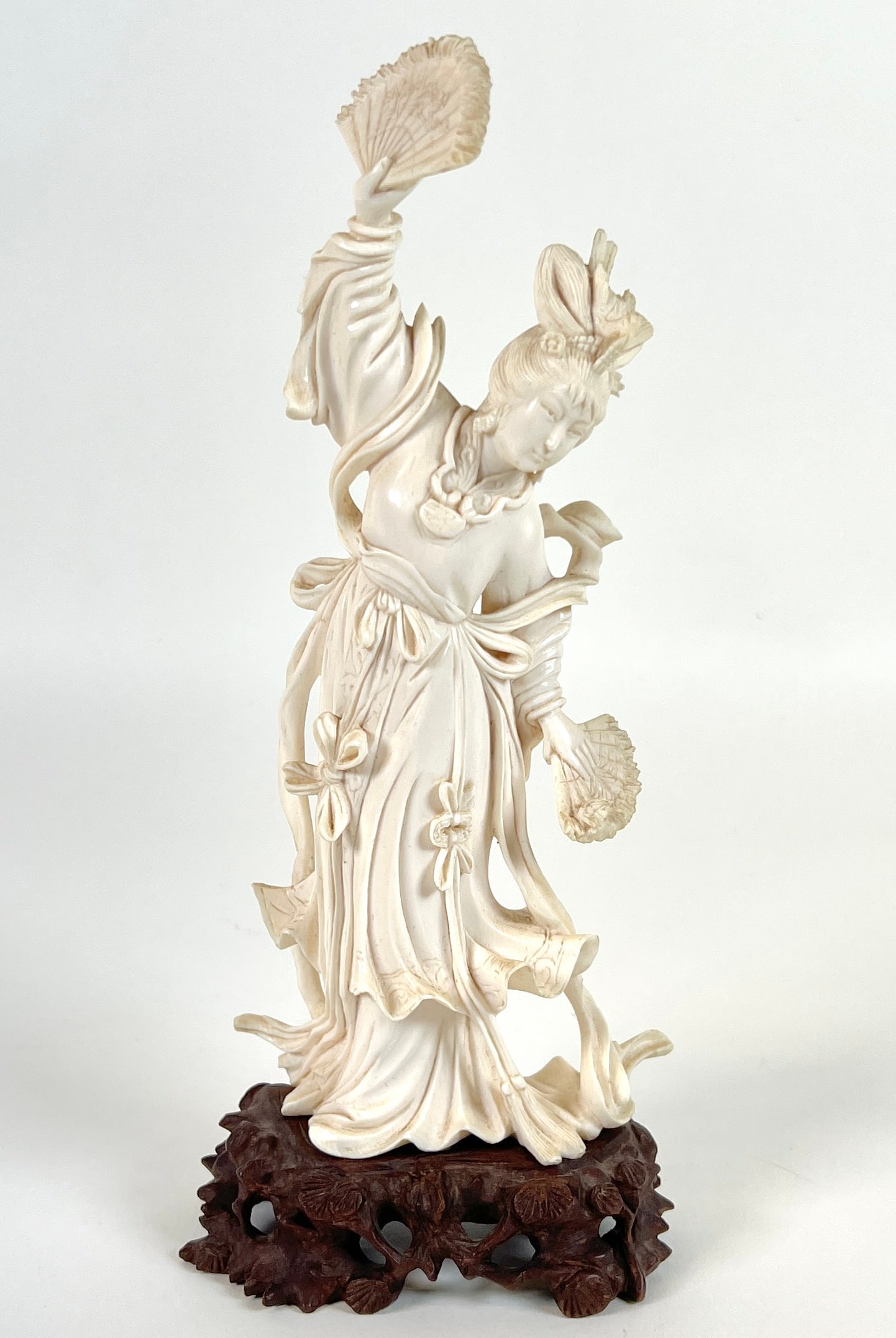 CHINESE ORGANIC CARVING OF FIGURAL DANCER (1 of 2)