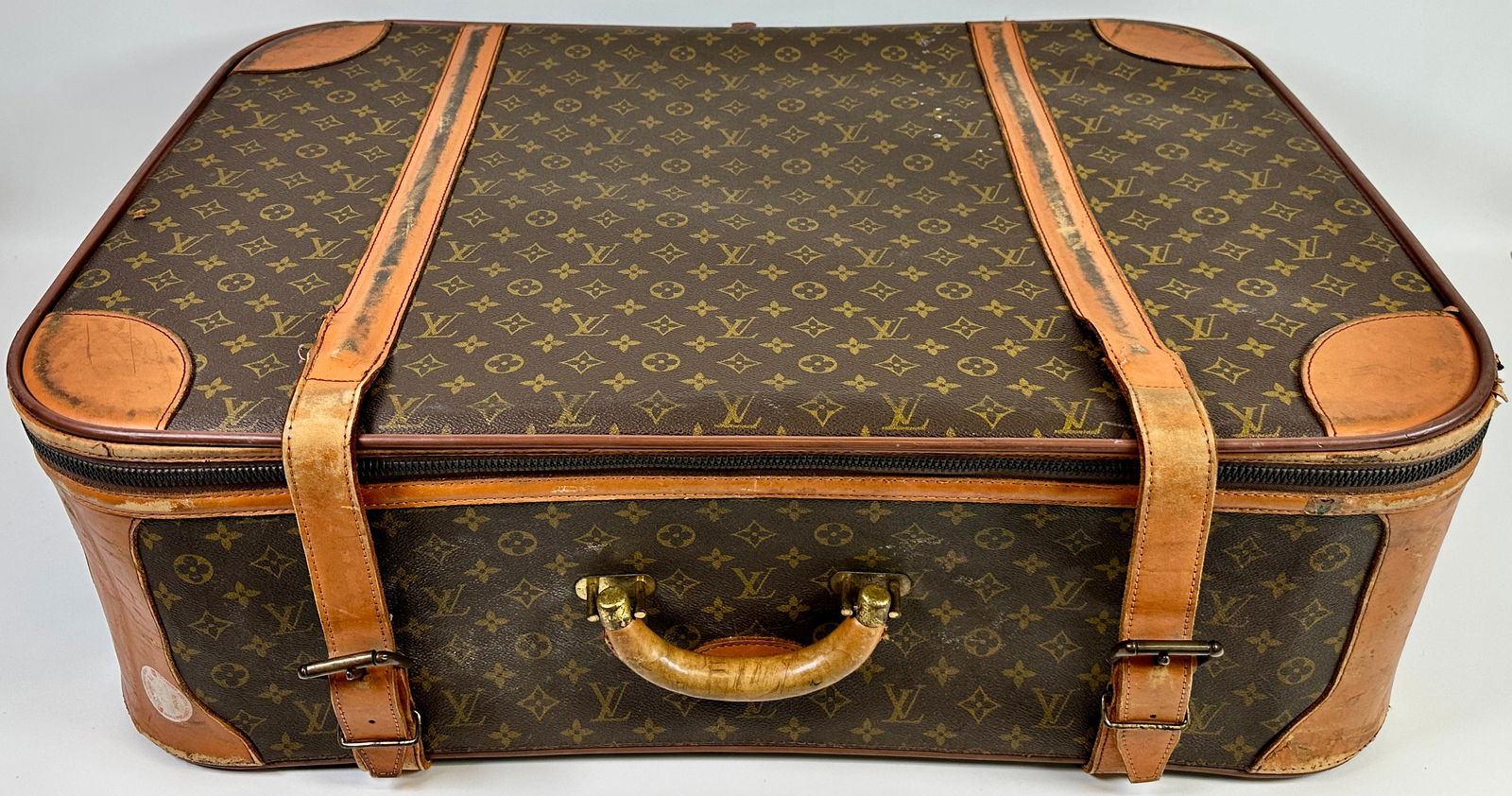 VINTAGE LOUIS VUITTON MONOGRAM SUITCASE (1 of 6)